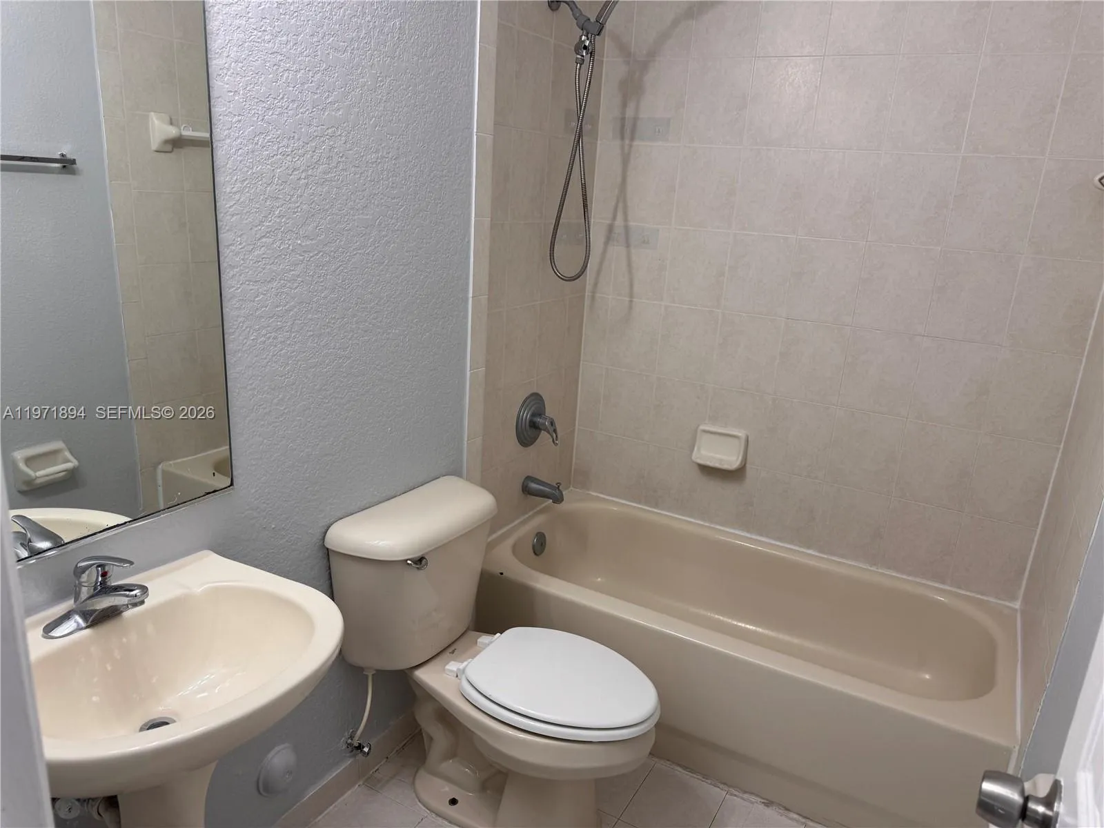 2232 Nw 135th Ter, Opa Locka, Florida 33054, Opa Locka, Florida 33054, 3 Bedrooms Bedrooms, ,2 BathroomsBathrooms,Residential Lease,For Rent,2232 Nw 135th Ter, Opa Locka, Florida 33054,A11971894
