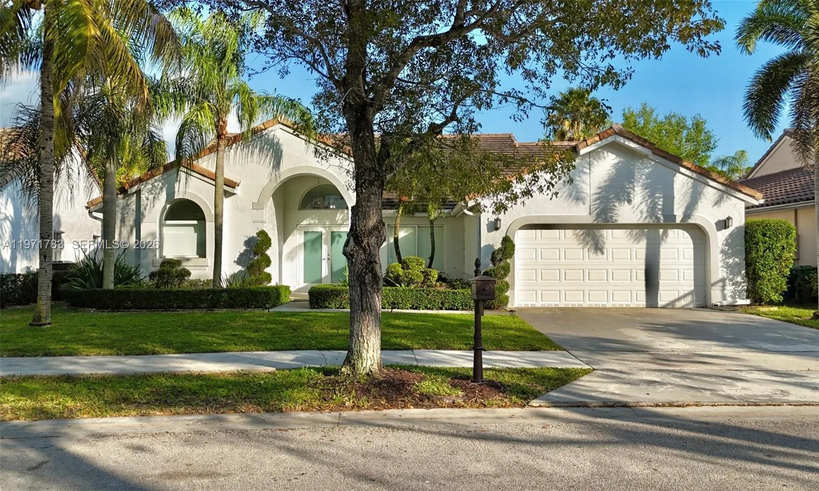 710 Lake Blvd, Weston, Florida 33326, Weston, Florida 33326, 4 Bedrooms Bedrooms, ,3 BathroomsBathrooms,Residential Lease,For Rent,710 Lake Blvd, Weston, Florida 33326,A11971783