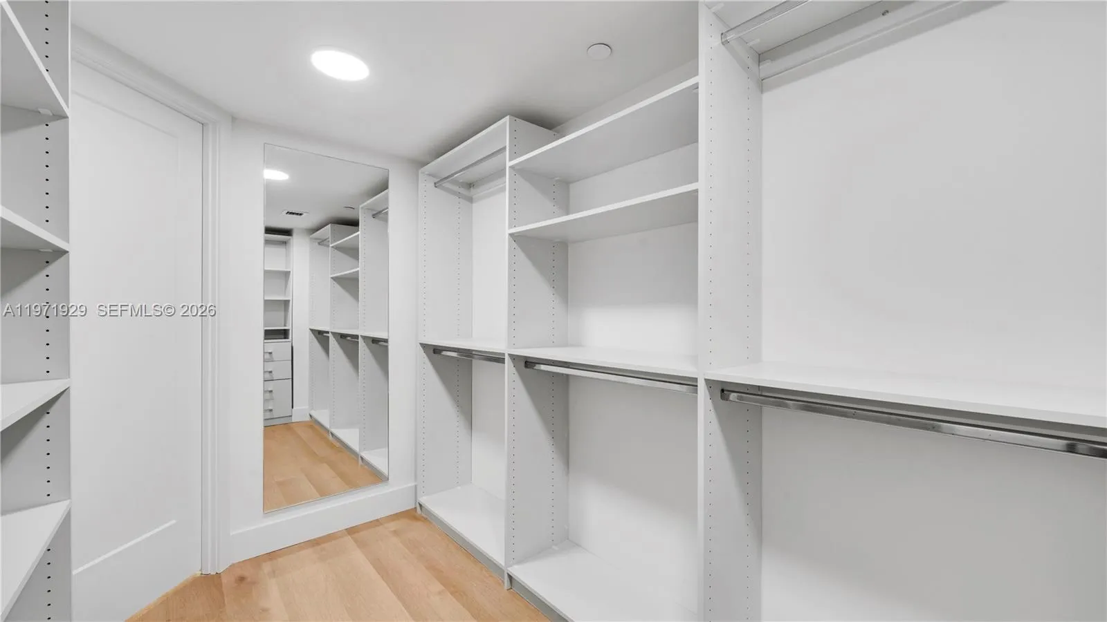 555 Ne 34th St 1004, Miami, Florida 33137, Miami, Florida 33137, 2 Bedrooms Bedrooms, ,2 BathroomsBathrooms,Residential Lease,For Rent,555 Ne 34th St 1004, Miami, Florida 33137,A11971929