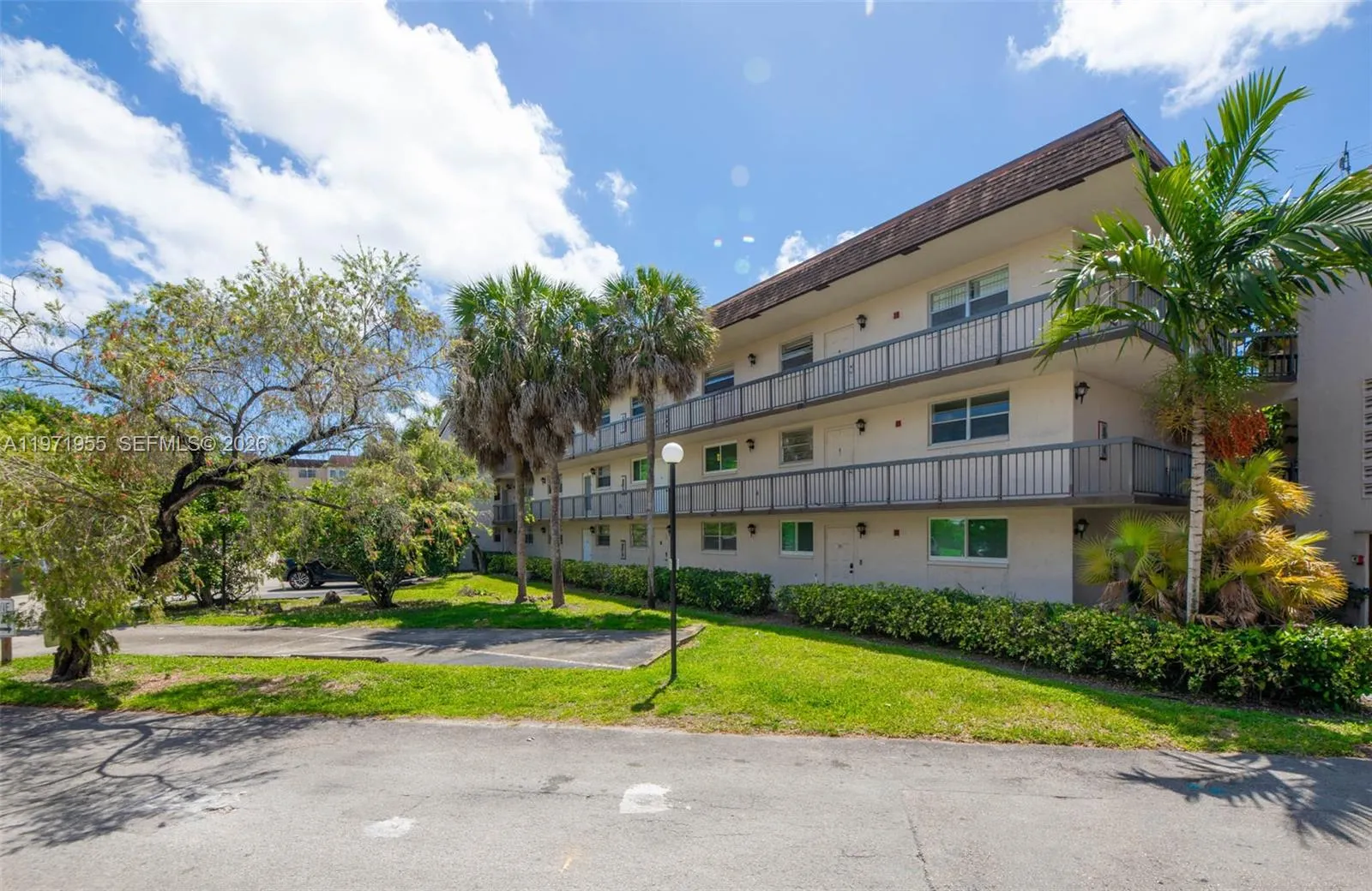 7450 Nw 17th St 205, Plantation, Florida 33313, Plantation, Florida 33313, 2 Bedrooms Bedrooms, ,2 BathroomsBathrooms,Residential,For Sale,7450 Nw 17th St 205, Plantation, Florida 33313,A11971955