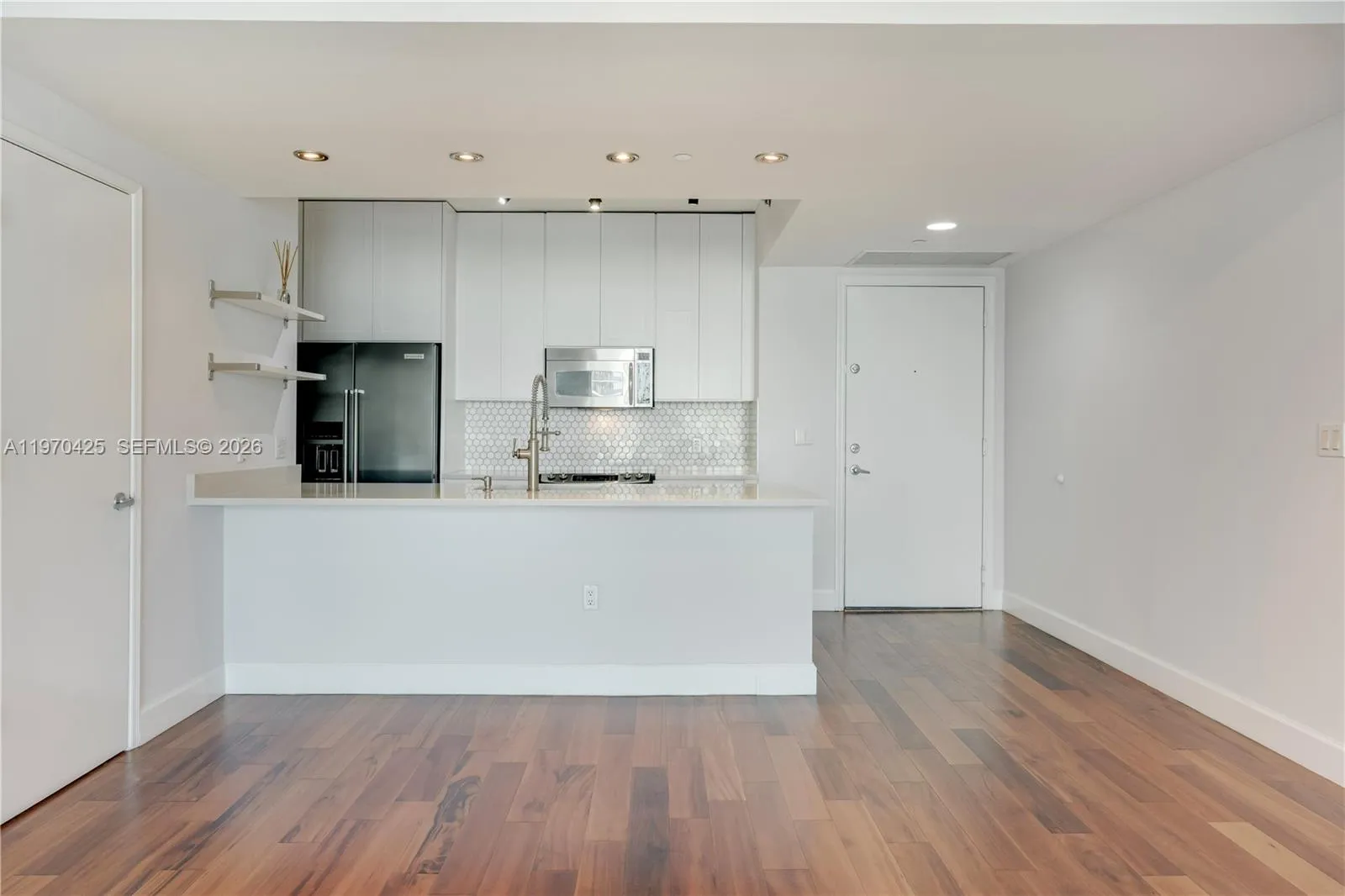 951 Brickell Ave 3607, Miami, Florida 33131, Miami, Florida 33131, 2 Bedrooms Bedrooms, ,2 BathroomsBathrooms,Residential Lease,For Rent,951 Brickell Ave 3607, Miami, Florida 33131,A11970425
