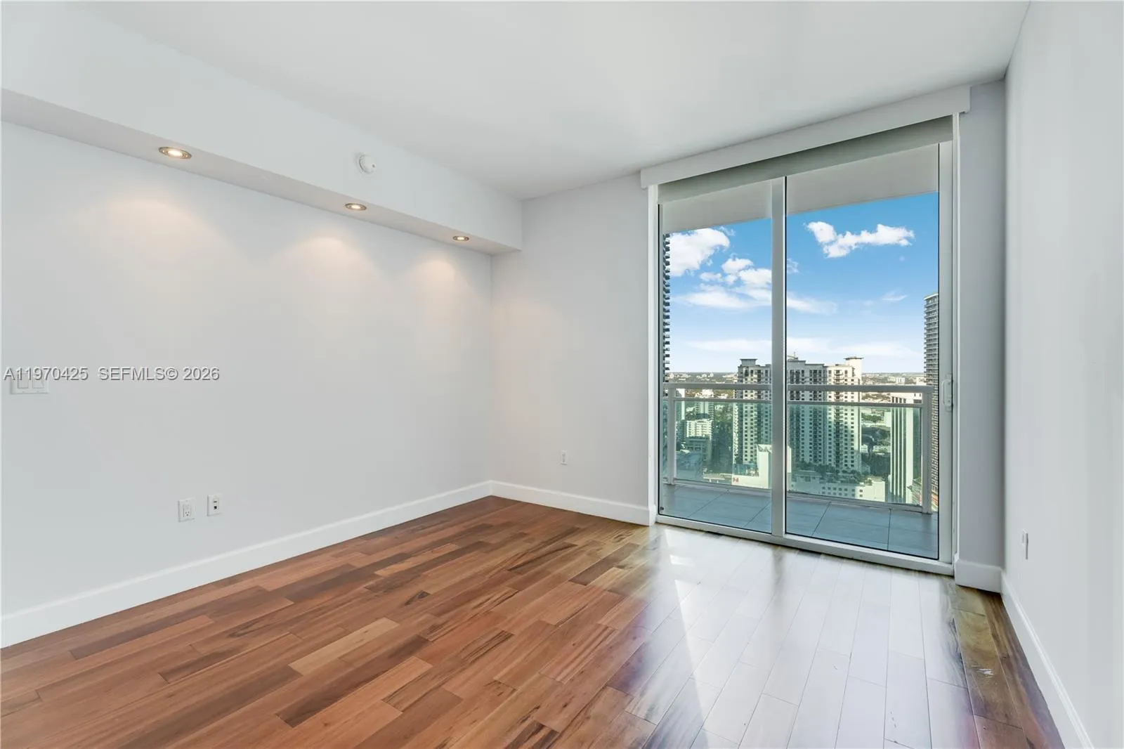 951 Brickell Ave 3607, Miami, Florida 33131, Miami, Florida 33131, 2 Bedrooms Bedrooms, ,2 BathroomsBathrooms,Residential Lease,For Rent,951 Brickell Ave 3607, Miami, Florida 33131,A11970425