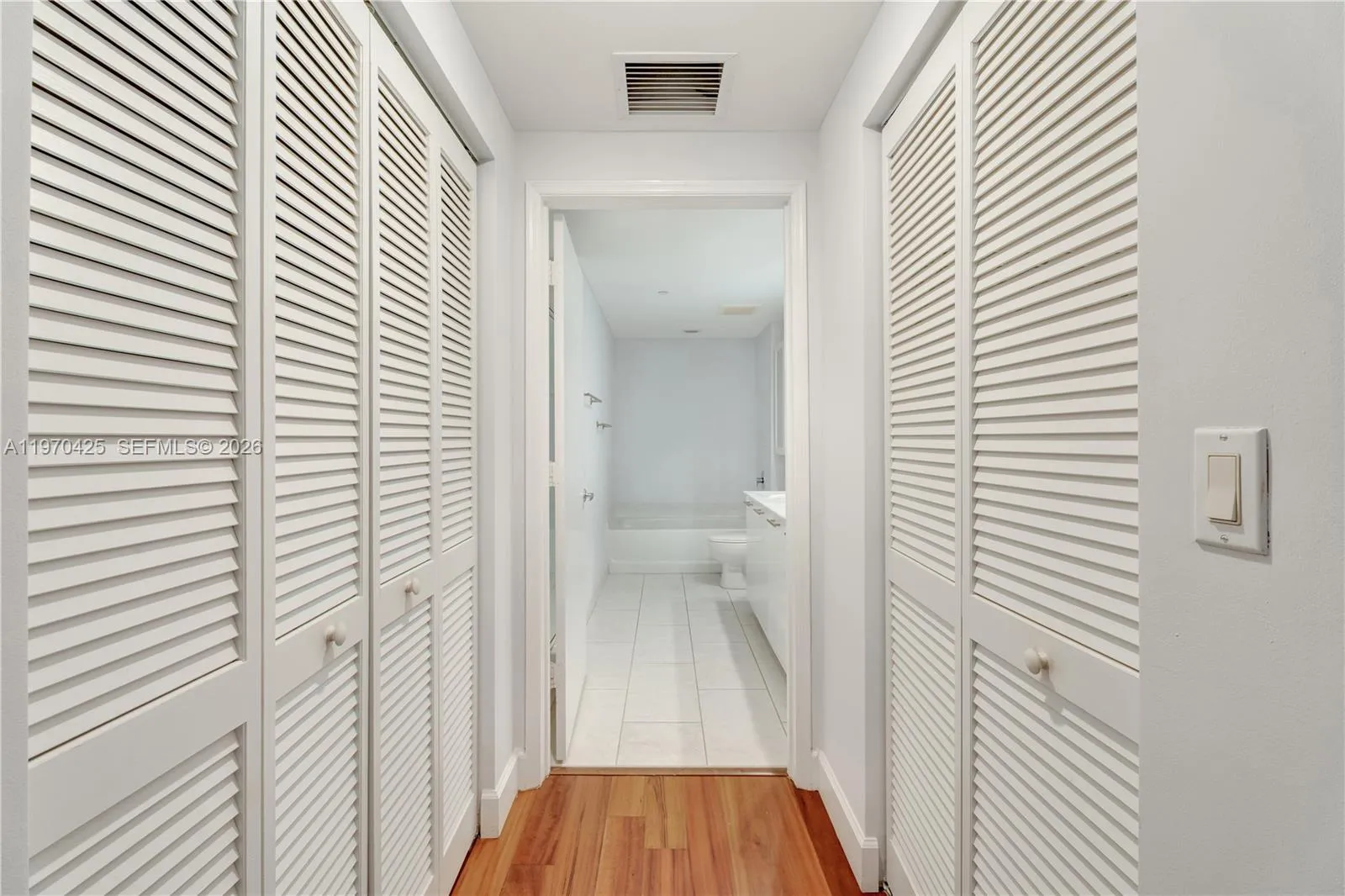 951 Brickell Ave 3607, Miami, Florida 33131, Miami, Florida 33131, 2 Bedrooms Bedrooms, ,2 BathroomsBathrooms,Residential Lease,For Rent,951 Brickell Ave 3607, Miami, Florida 33131,A11970425
