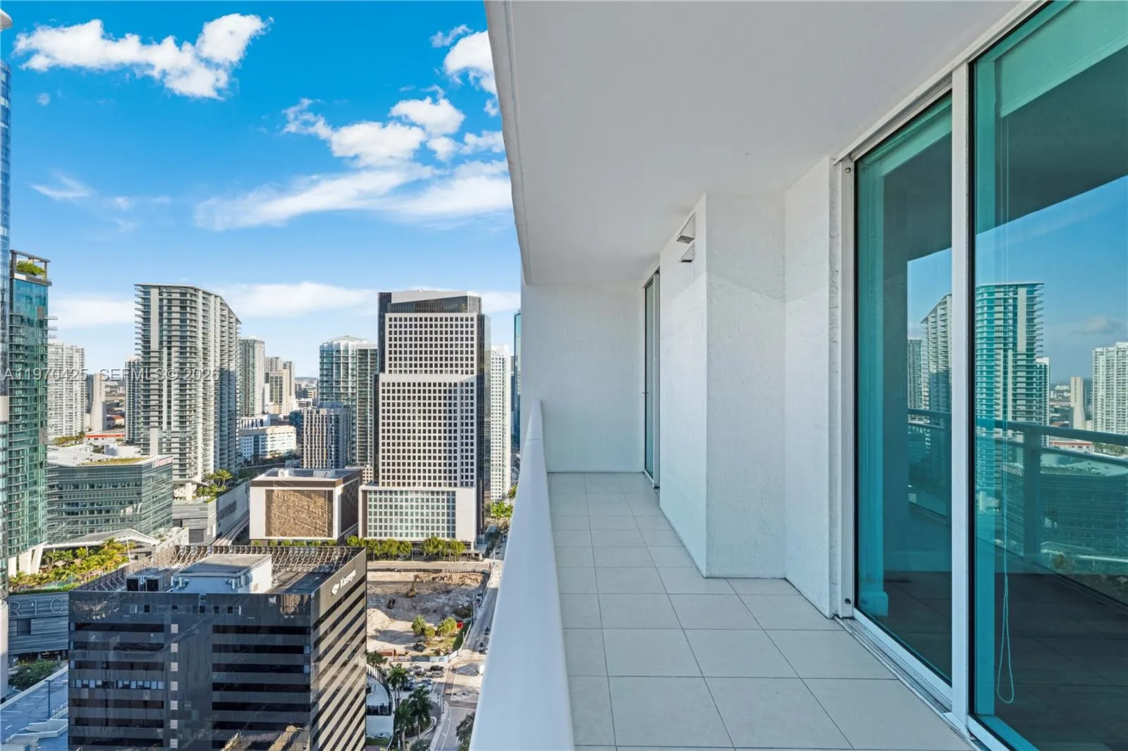 951 Brickell Ave 3607, Miami, Florida 33131, Miami, Florida 33131, 2 Bedrooms Bedrooms, ,2 BathroomsBathrooms,Residential Lease,For Rent,951 Brickell Ave 3607, Miami, Florida 33131,A11970425