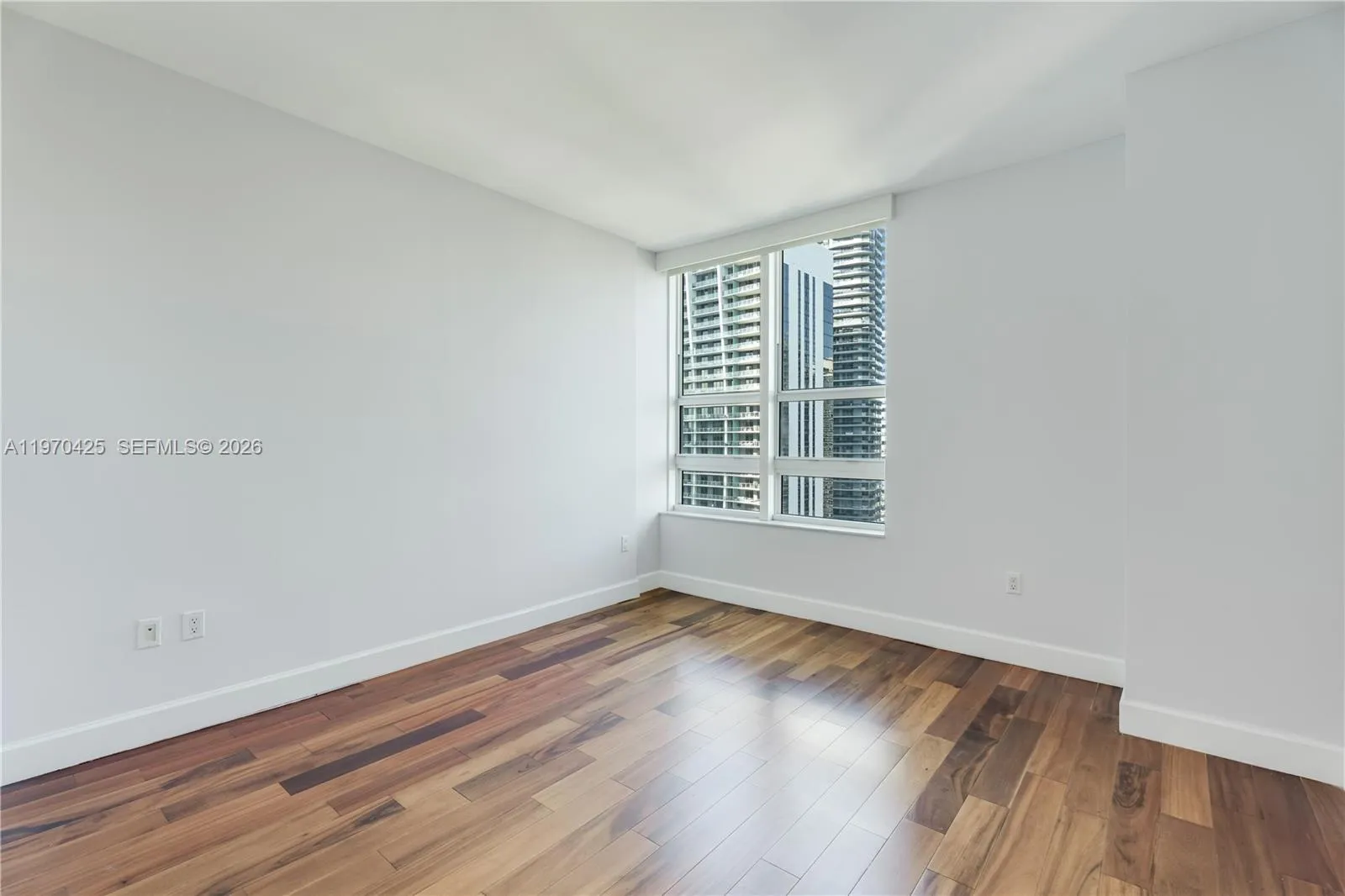 951 Brickell Ave 3607, Miami, Florida 33131, Miami, Florida 33131, 2 Bedrooms Bedrooms, ,2 BathroomsBathrooms,Residential Lease,For Rent,951 Brickell Ave 3607, Miami, Florida 33131,A11970425