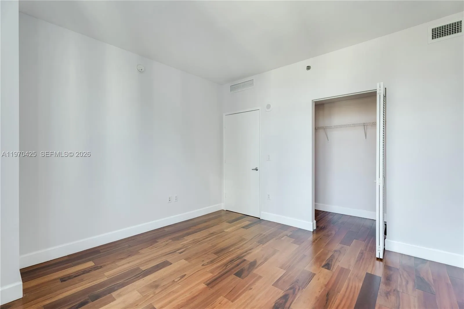 951 Brickell Ave 3607, Miami, Florida 33131, Miami, Florida 33131, 2 Bedrooms Bedrooms, ,2 BathroomsBathrooms,Residential Lease,For Rent,951 Brickell Ave 3607, Miami, Florida 33131,A11970425