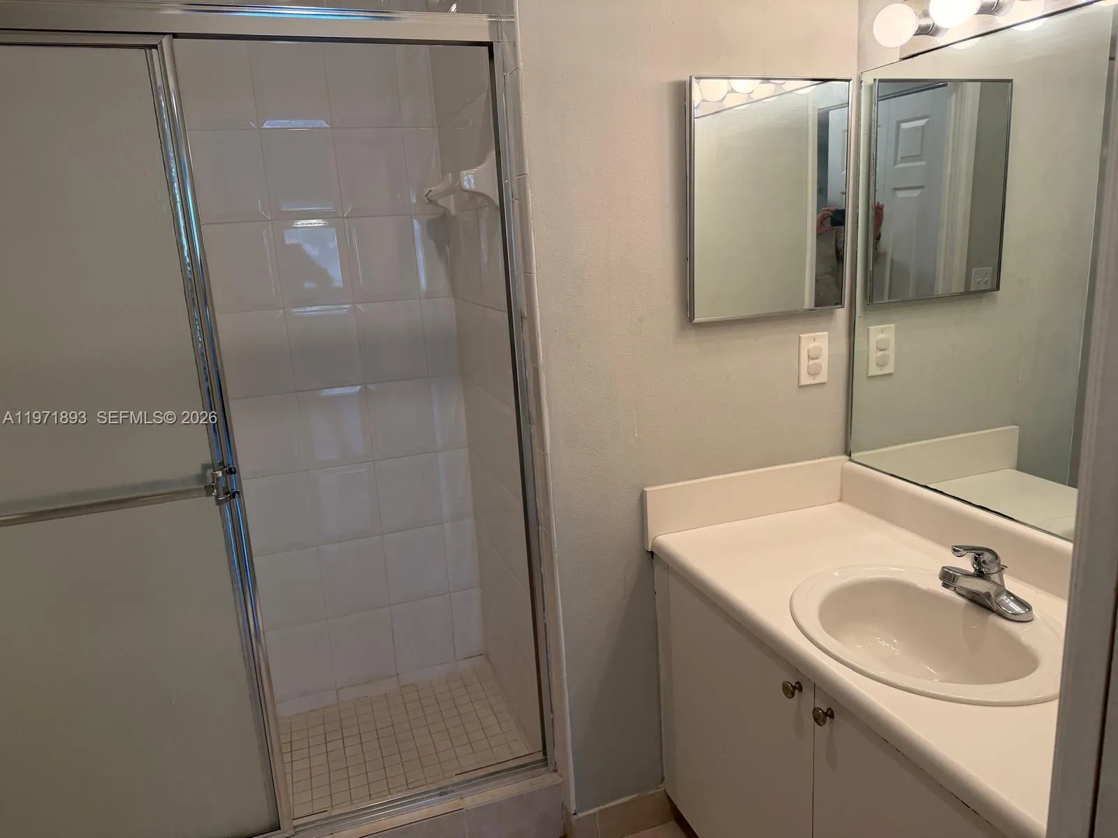 7930 N Nob Hill Rd 304, Tamarac, Florida 33321, Tamarac, Florida 33321, 2 Bedrooms Bedrooms, ,2 BathroomsBathrooms,Residential Lease,For Rent,7930 N Nob Hill Rd 304, Tamarac, Florida 33321,A11971893