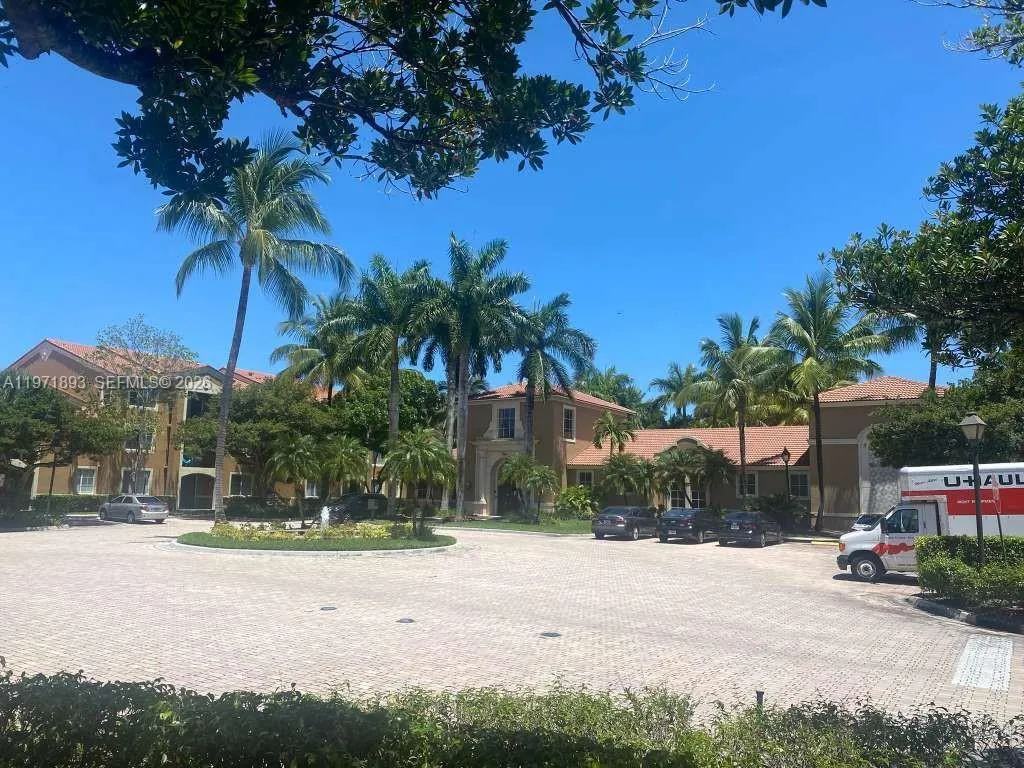 7930 N Nob Hill Rd 304, Tamarac, Florida 33321, Tamarac, Florida 33321, 2 Bedrooms Bedrooms, ,2 BathroomsBathrooms,Residential Lease,For Rent,7930 N Nob Hill Rd 304, Tamarac, Florida 33321,A11971893