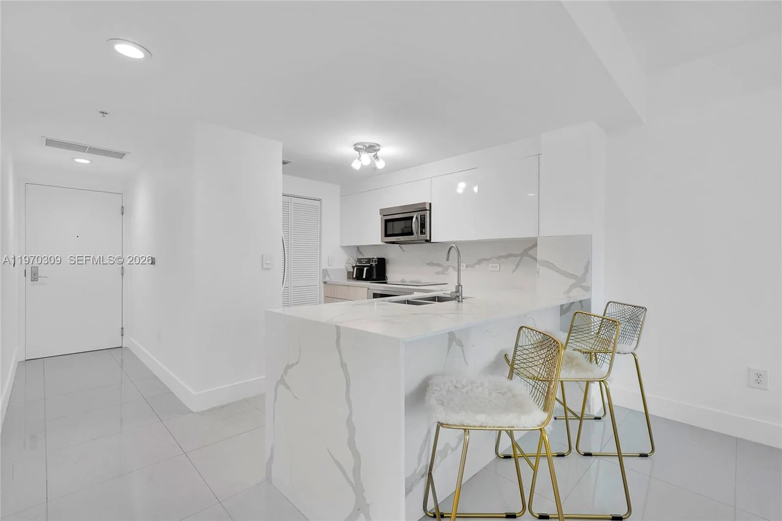 253 Ne 2nd St 3106, Miami, Florida 33132, Miami, Florida 33132, 1 Bedroom Bedrooms, ,1 BathroomBathrooms,Residential Lease,For Rent,253 Ne 2nd St 3106, Miami, Florida 33132,A11970309