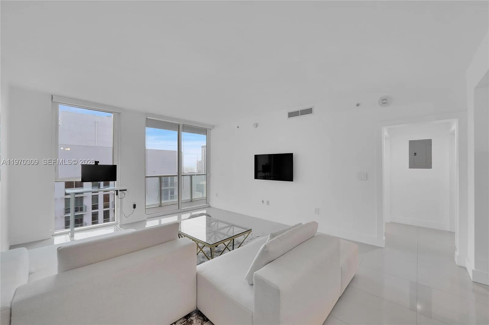 253 Ne 2nd St 3106, Miami, Florida 33132, Miami, Florida 33132, 1 Bedroom Bedrooms, ,1 BathroomBathrooms,Residential Lease,For Rent,253 Ne 2nd St 3106, Miami, Florida 33132,A11970309