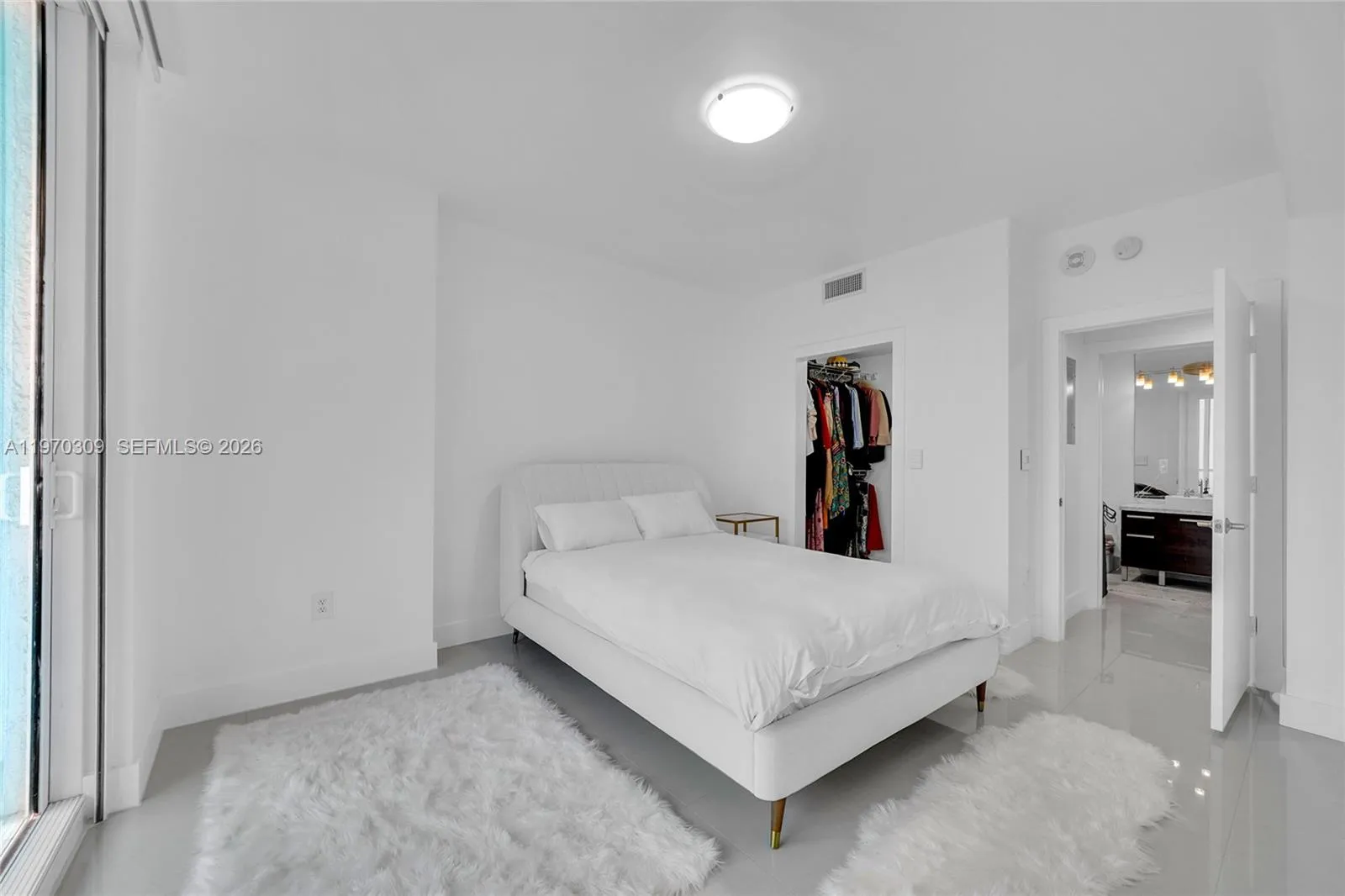 253 Ne 2nd St 3106, Miami, Florida 33132, Miami, Florida 33132, 1 Bedroom Bedrooms, ,1 BathroomBathrooms,Residential Lease,For Rent,253 Ne 2nd St 3106, Miami, Florida 33132,A11970309