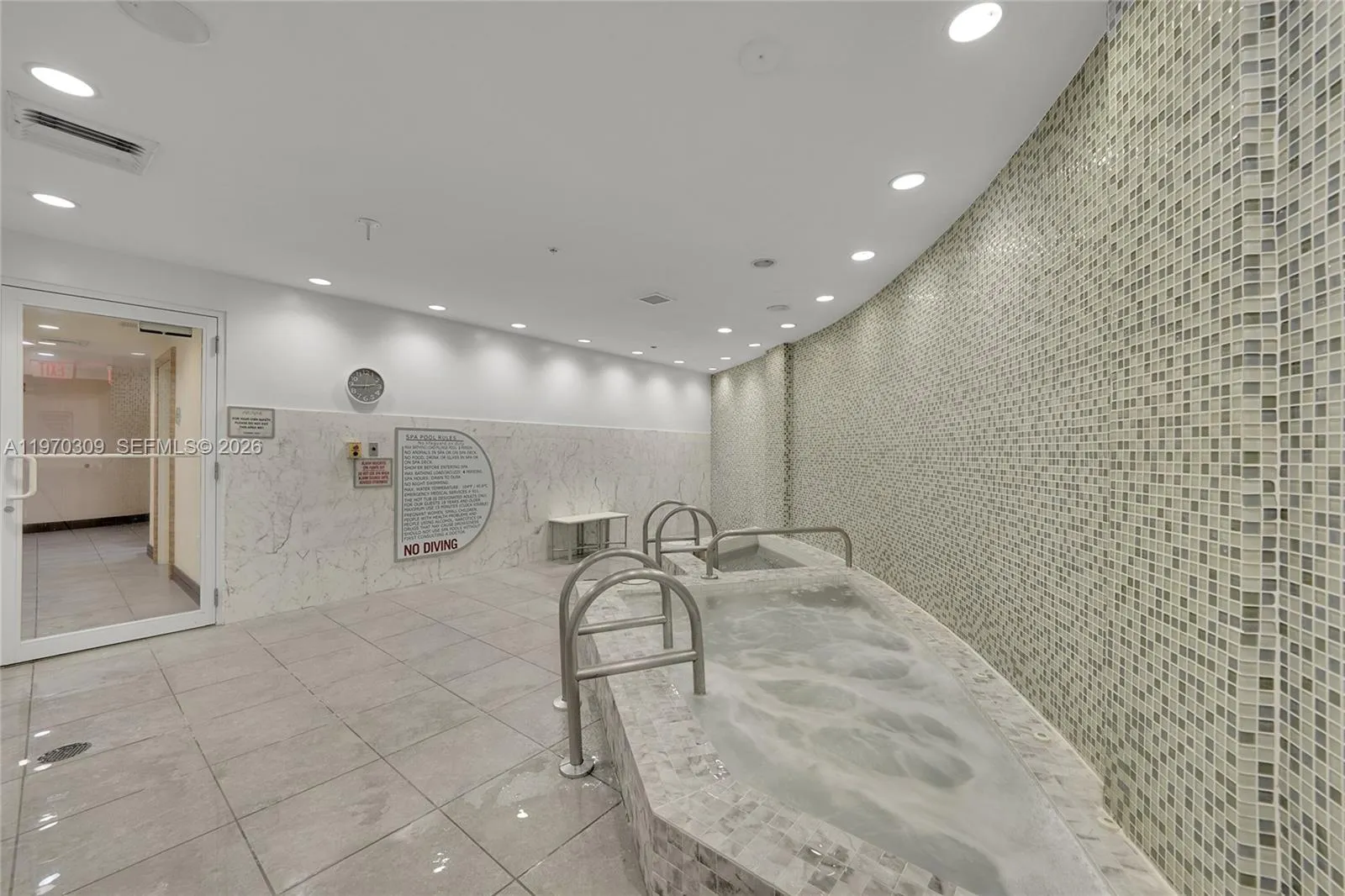 253 Ne 2nd St 3106, Miami, Florida 33132, Miami, Florida 33132, 1 Bedroom Bedrooms, ,1 BathroomBathrooms,Residential Lease,For Rent,253 Ne 2nd St 3106, Miami, Florida 33132,A11970309