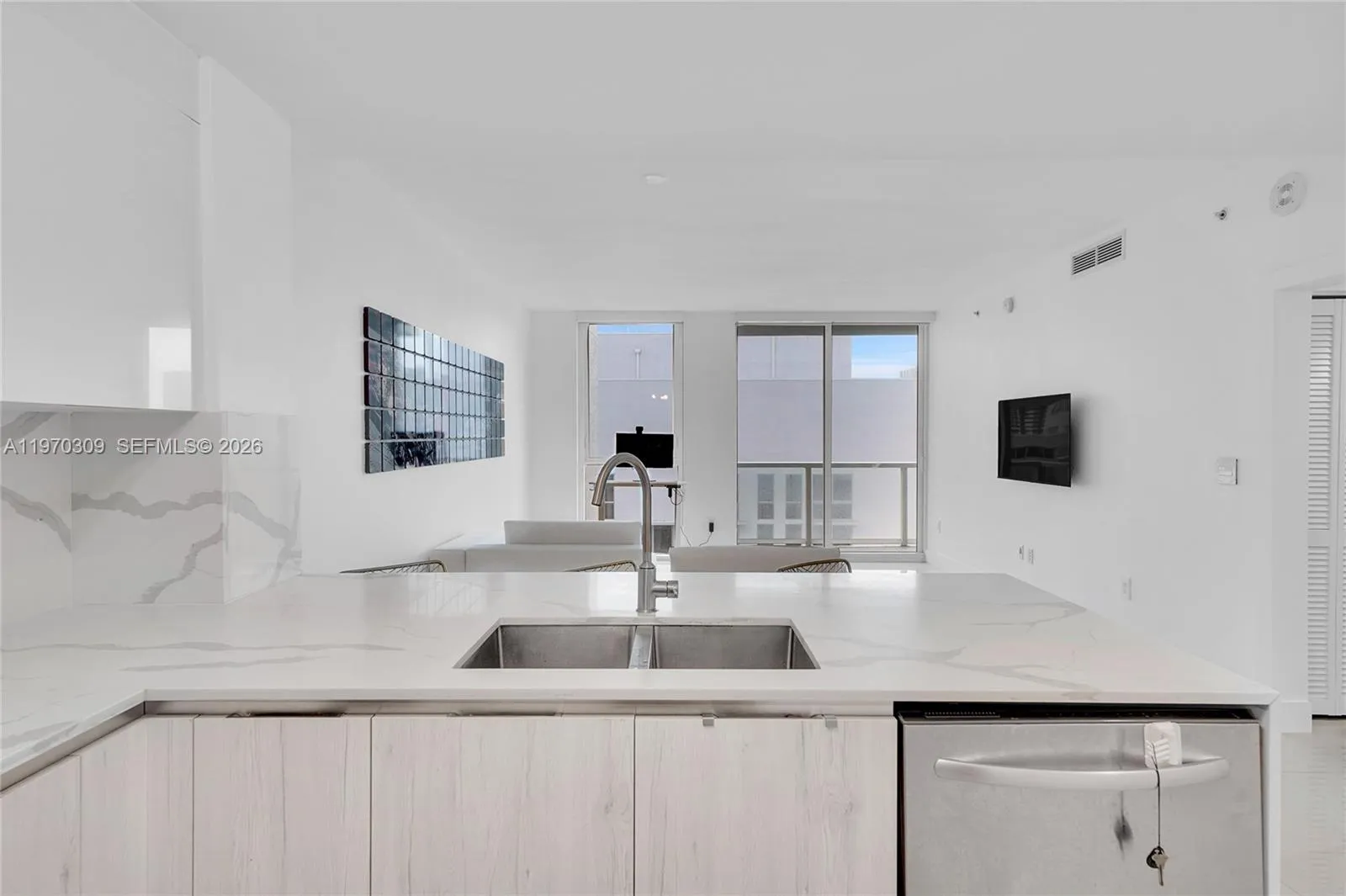 253 Ne 2nd St 3106, Miami, Florida 33132, Miami, Florida 33132, 1 Bedroom Bedrooms, ,1 BathroomBathrooms,Residential Lease,For Rent,253 Ne 2nd St 3106, Miami, Florida 33132,A11970309