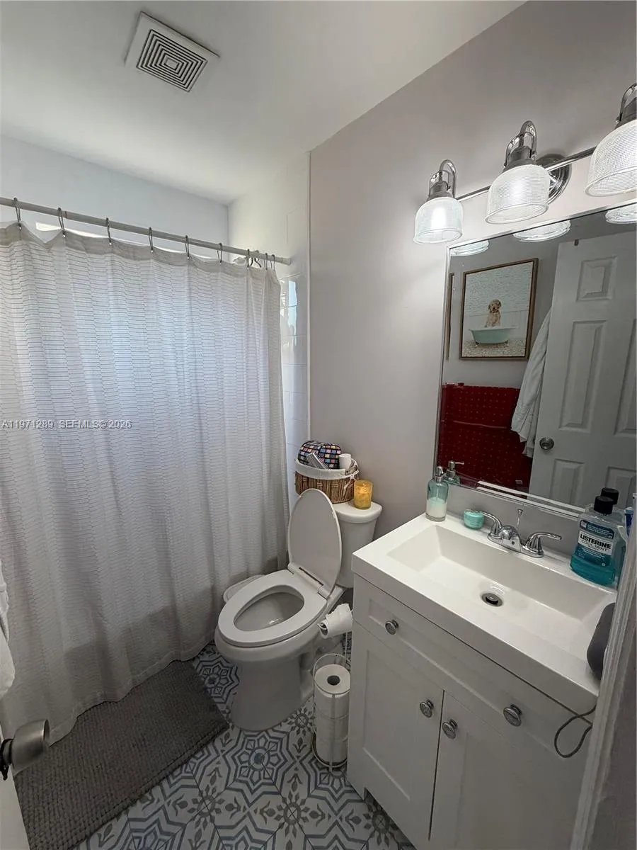 3101 Sw 27th Ave 304, Miami, Florida 33133, Miami, Florida 33133, 1 Bedroom Bedrooms, ,1 BathroomBathrooms,Residential Lease,For Rent,3101 Sw 27th Ave 304, Miami, Florida 33133,A11971289
