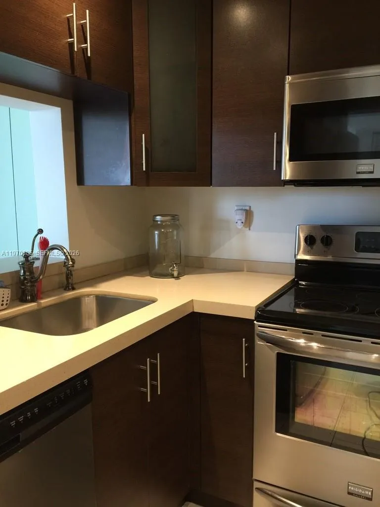 Miami, Florida 33175, 2 Bedrooms Bedrooms, ,2 BathroomsBathrooms,Residential,For Sale,A11970885