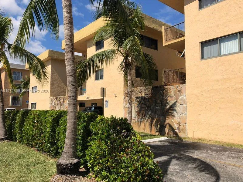 3531 Ne 170th St 204, North Miami Beach, Florida 3, North Miami Beach, Florida 33160, 2 Bedrooms Bedrooms, ,2 BathroomsBathrooms,Residential Lease,For Rent,3531 Ne 170th St 204, North Miami Beach, Florida 3,A11971869