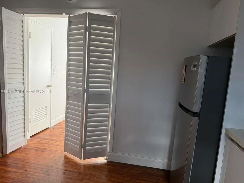 1925 Washington Ave 6, Miami Beach, Florida 33139, Miami Beach, Florida 33139, ,1 BathroomBathrooms,Residential Lease,For Rent,1925 Washington Ave 6, Miami Beach, Florida 33139,A11972026