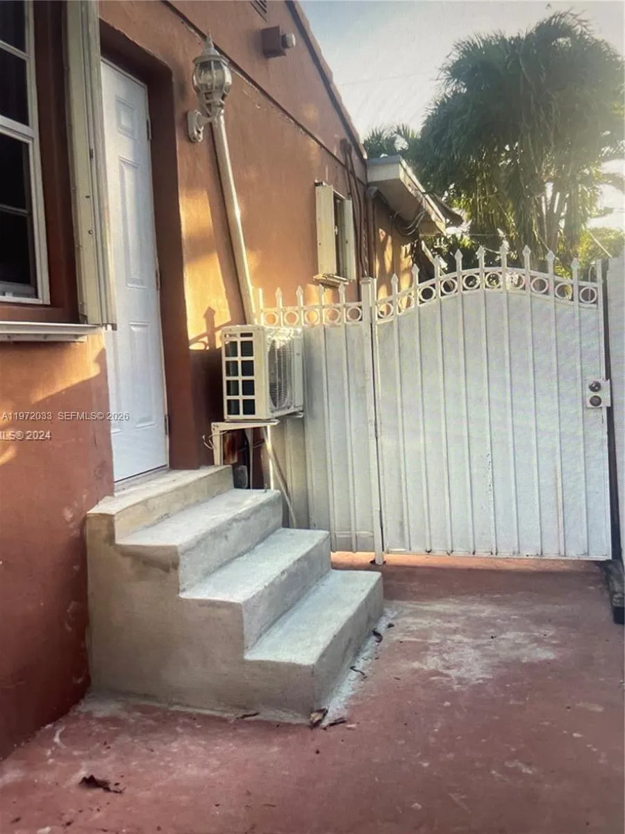 5802 W 2nd Ct 0, Hialeah, Florida 33012, Hialeah, Florida 33012, ,1 BathroomBathrooms,Residential Lease,For Rent,5802 W 2nd Ct 0, Hialeah, Florida 33012,A11972033