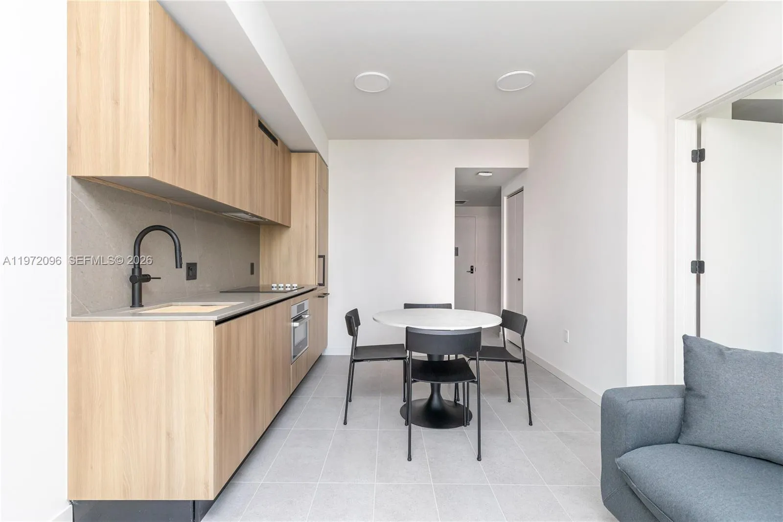 121 Northeast 5th Street 510, Miami, Florida 33132, Miami, Florida 33132, 1 Bedroom Bedrooms, ,2 BathroomsBathrooms,Residential Lease,For Rent,121 Northeast 5th Street 510, Miami, Florida 33132,A11972096