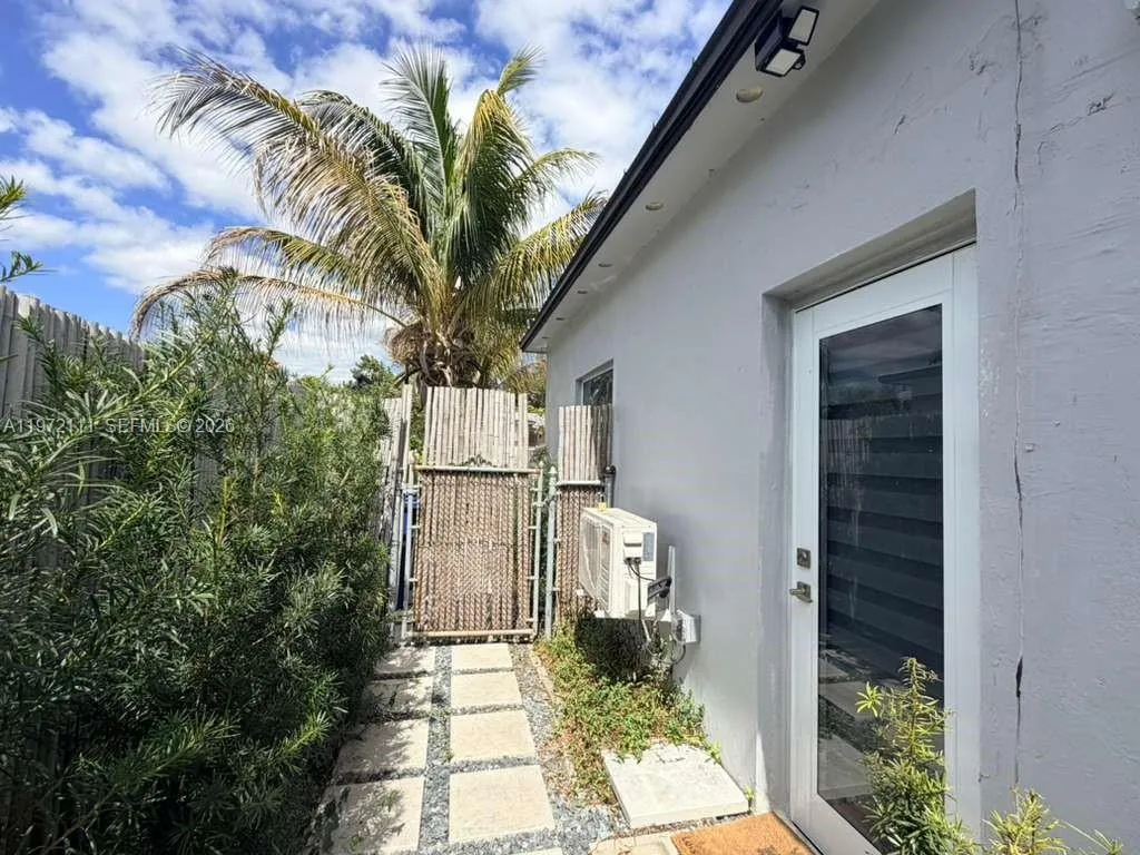 1430 Ne 149th St, Miami, Florida 33161, Miami, Florida 33161, 4 Bedrooms Bedrooms, ,2 BathroomsBathrooms,Residential Lease,For Rent,1430 Ne 149th St, Miami, Florida 33161,A11972111