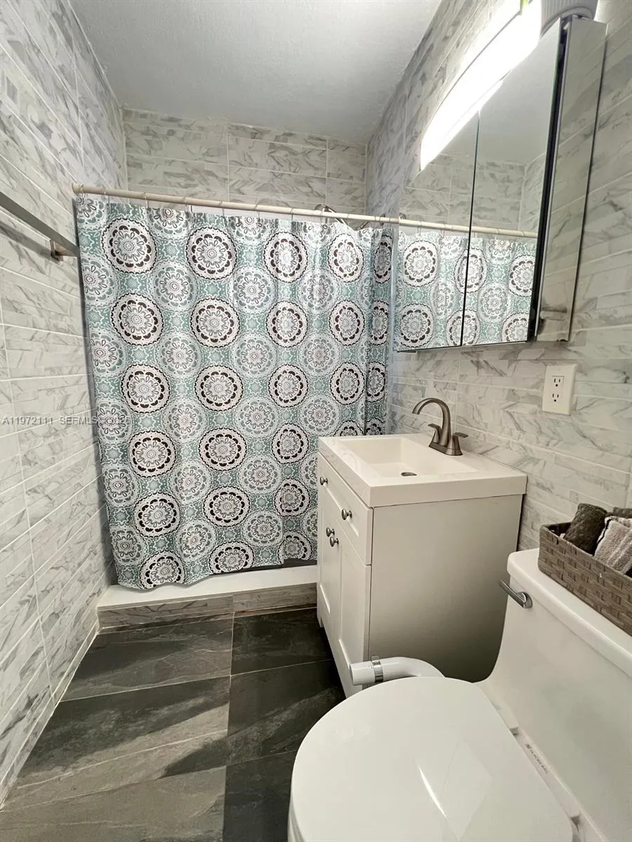 1430 Ne 149th St, Miami, Florida 33161, Miami, Florida 33161, 4 Bedrooms Bedrooms, ,2 BathroomsBathrooms,Residential Lease,For Rent,1430 Ne 149th St, Miami, Florida 33161,A11972111