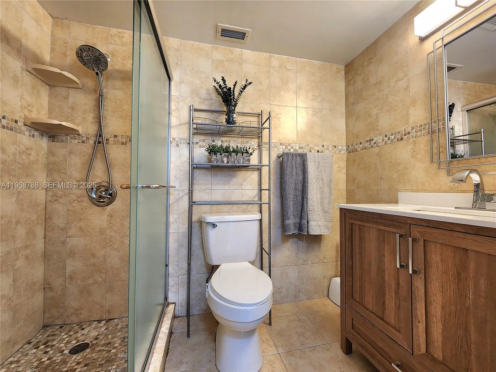 3725 S Ocean Dr 620, Hollywood, Florida 33019, Hollywood, Florida 33019, 1 Bedroom Bedrooms, ,1 BathroomBathrooms,Residential,For Sale,3725 S Ocean Dr 620, Hollywood, Florida 33019,A11968788