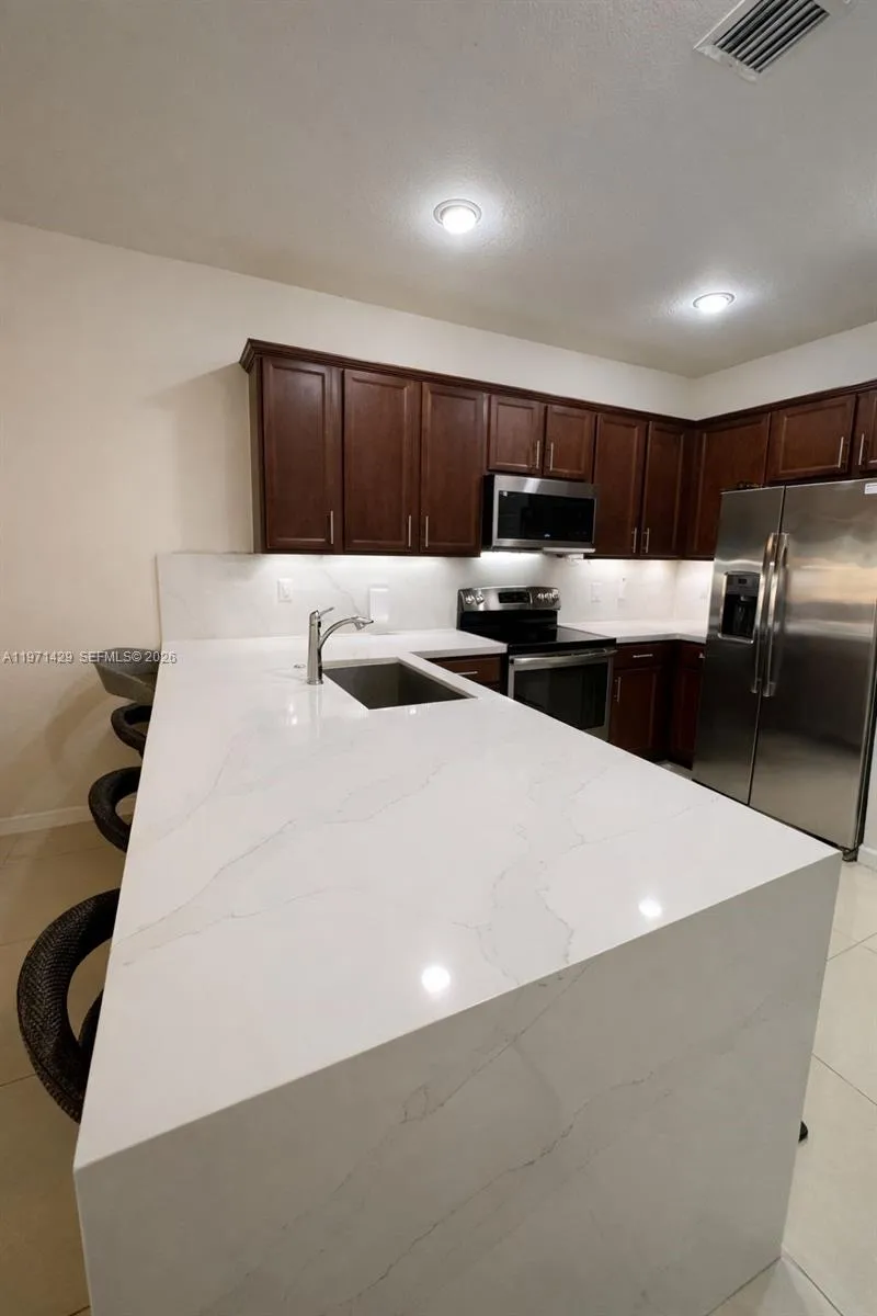 10255 Nw 89th Ter, Doral, Florida 33178, Doral, Florida 33178, 3 Bedrooms Bedrooms, ,2 BathroomsBathrooms,Residential,For Sale,10255 Nw 89th Ter, Doral, Florida 33178,A11971429