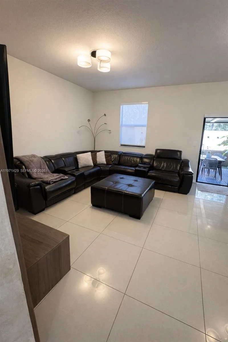 10255 Nw 89th Ter, Doral, Florida 33178, Doral, Florida 33178, 3 Bedrooms Bedrooms, ,2 BathroomsBathrooms,Residential,For Sale,10255 Nw 89th Ter, Doral, Florida 33178,A11971429