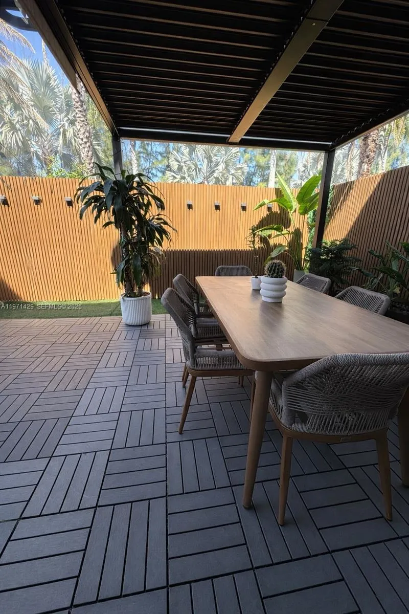 10255 Nw 89th Ter, Doral, Florida 33178, Doral, Florida 33178, 3 Bedrooms Bedrooms, ,2 BathroomsBathrooms,Residential,For Sale,10255 Nw 89th Ter, Doral, Florida 33178,A11971429