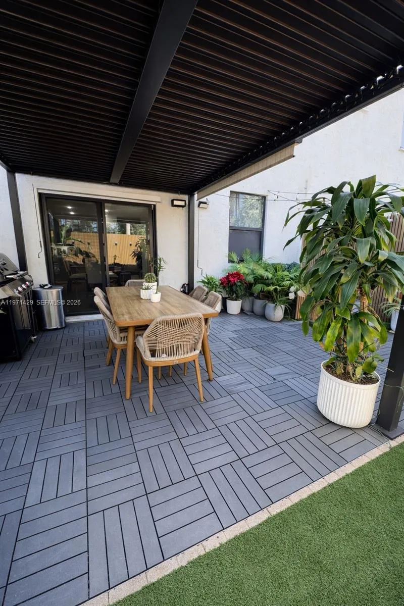 10255 Nw 89th Ter, Doral, Florida 33178, Doral, Florida 33178, 3 Bedrooms Bedrooms, ,2 BathroomsBathrooms,Residential,For Sale,10255 Nw 89th Ter, Doral, Florida 33178,A11971429