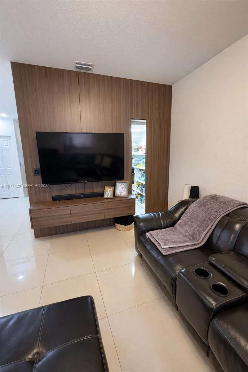 10255 Nw 89th Ter, Doral, Florida 33178, Doral, Florida 33178, 3 Bedrooms Bedrooms, ,2 BathroomsBathrooms,Residential,For Sale,10255 Nw 89th Ter, Doral, Florida 33178,A11971429