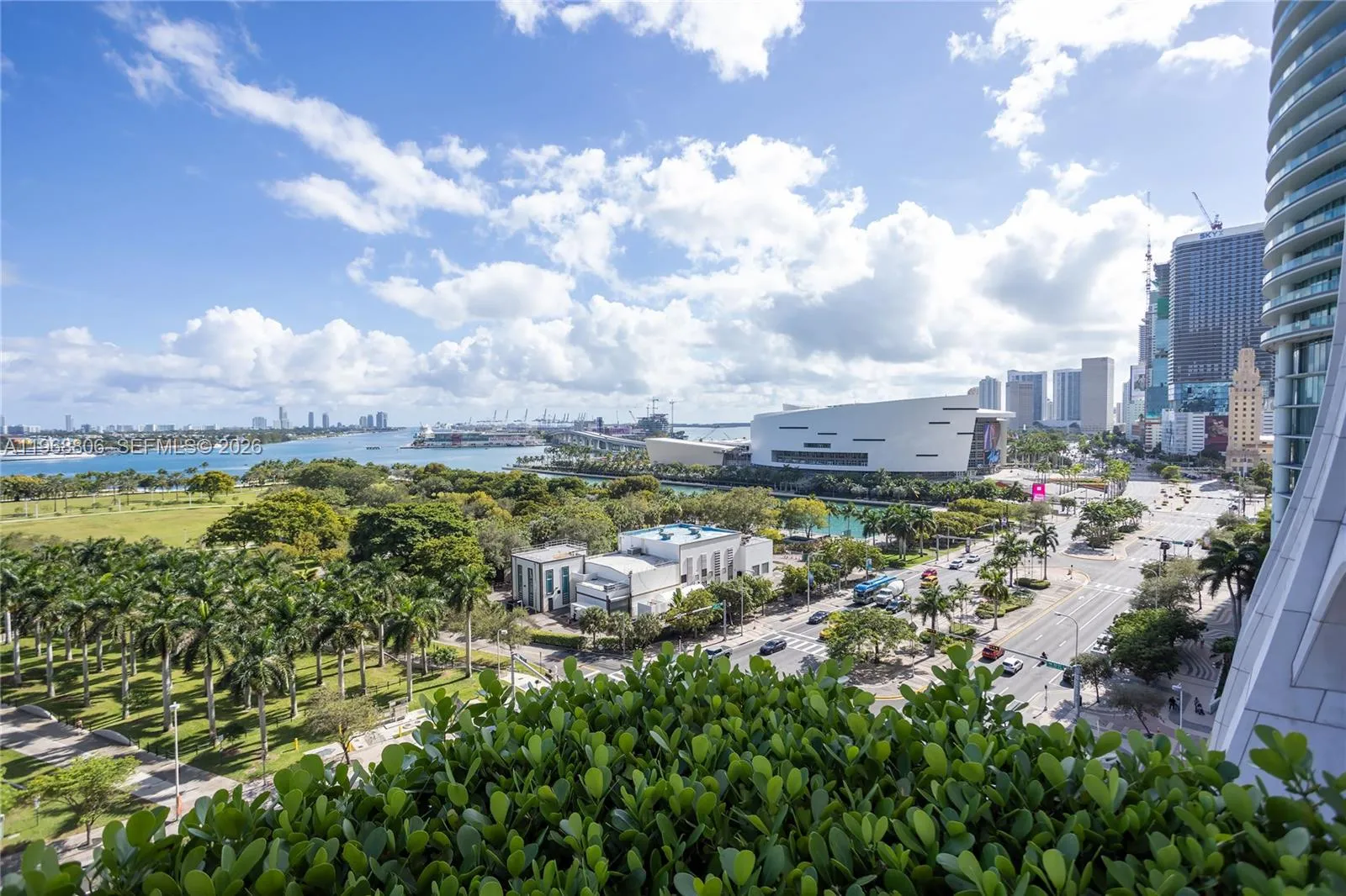 1040 Biscayne Blvd 2202, Miami, Florida 33132, Miami, Florida 33132, 2 Bedrooms Bedrooms, ,2 BathroomsBathrooms,Residential,For Sale,1040 Biscayne Blvd 2202, Miami, Florida 33132,A11968806