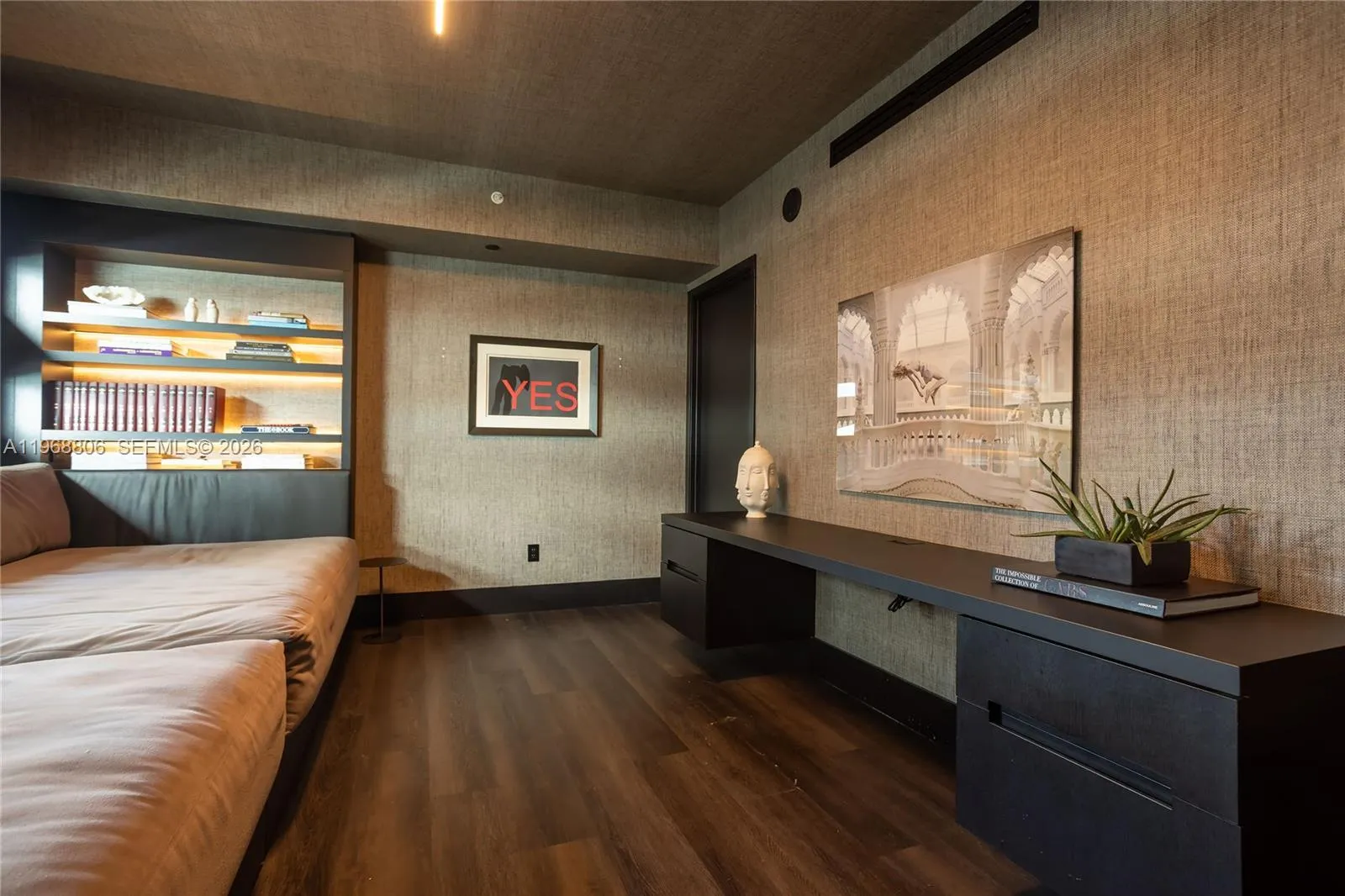 1040 Biscayne Blvd 2202, Miami, Florida 33132, Miami, Florida 33132, 2 Bedrooms Bedrooms, ,2 BathroomsBathrooms,Residential,For Sale,1040 Biscayne Blvd 2202, Miami, Florida 33132,A11968806