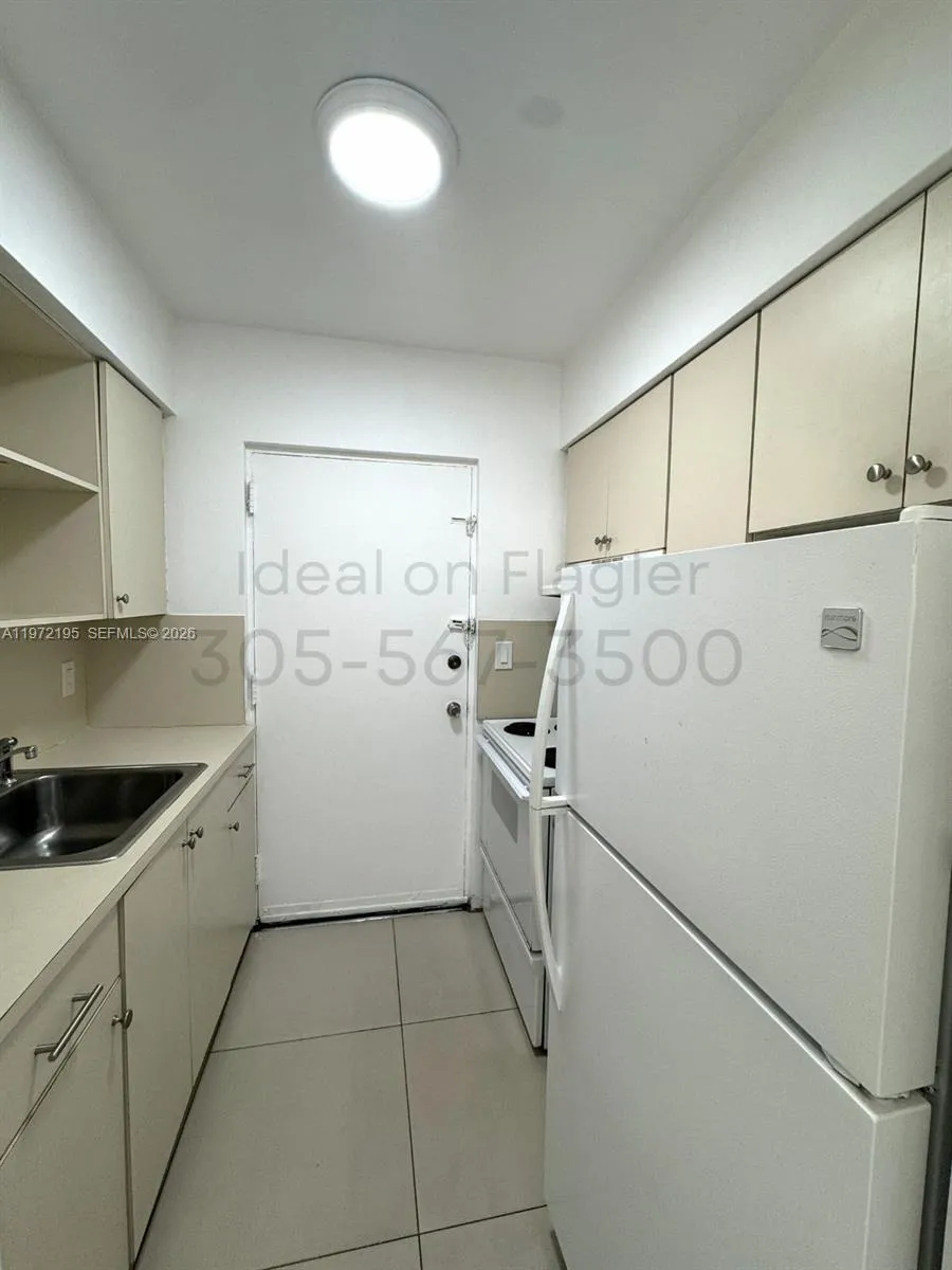 5165 W Flagler St F, Miami, Florida 33134, Miami, Florida 33134, 1 Bedroom Bedrooms, ,1 BathroomBathrooms,Residential Lease,For Rent,5165 W Flagler St F, Miami, Florida 33134,A11972195