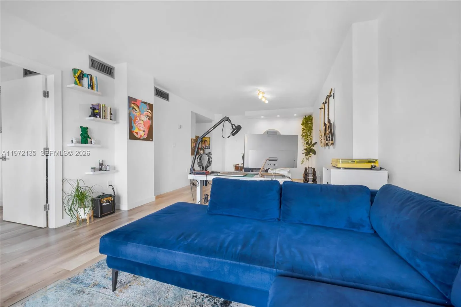 300 Bayview Dr 1614, Sunny Isles Beach, Florida 33, Sunny Isles Beach, Florida 33160, 1 Bedroom Bedrooms, ,1 BathroomBathrooms,Residential,For Sale,300 Bayview Dr 1614, Sunny Isles Beach, Florida 33,A11972135