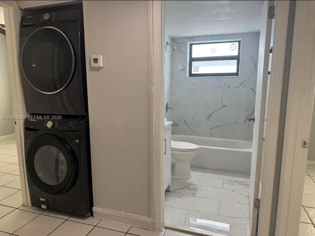 20810 Ne 8th Ct 101-18, Miami, Florida 33179, Miami, Florida 33179, 3 Bedrooms Bedrooms, ,2 BathroomsBathrooms,Residential Lease,For Rent,20810 Ne 8th Ct 101-18, Miami, Florida 33179,A11960238