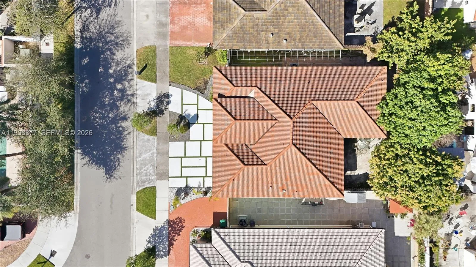 8725 Nw 148th Ter, Miami Lakes, Florida 33018, Miami Lakes, Florida 33018, 4 Bedrooms Bedrooms, ,2 BathroomsBathrooms,Residential,For Sale,8725 Nw 148th Ter, Miami Lakes, Florida 33018,A11968877