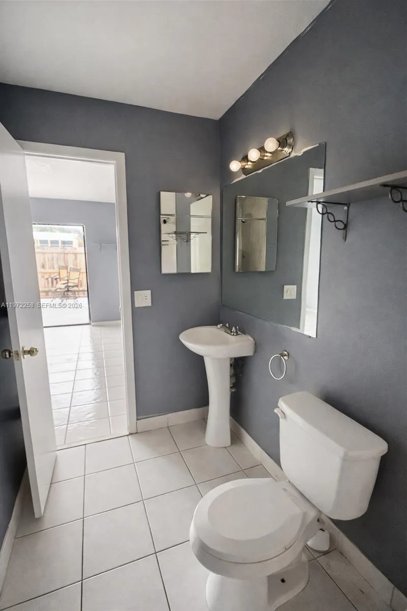 10900 Nw 7th St 101, Miami, Florida 33172, Miami, Florida 33172, 3 Bedrooms Bedrooms, ,2 BathroomsBathrooms,Residential Lease,For Rent,10900 Nw 7th St 101, Miami, Florida 33172,A11972258