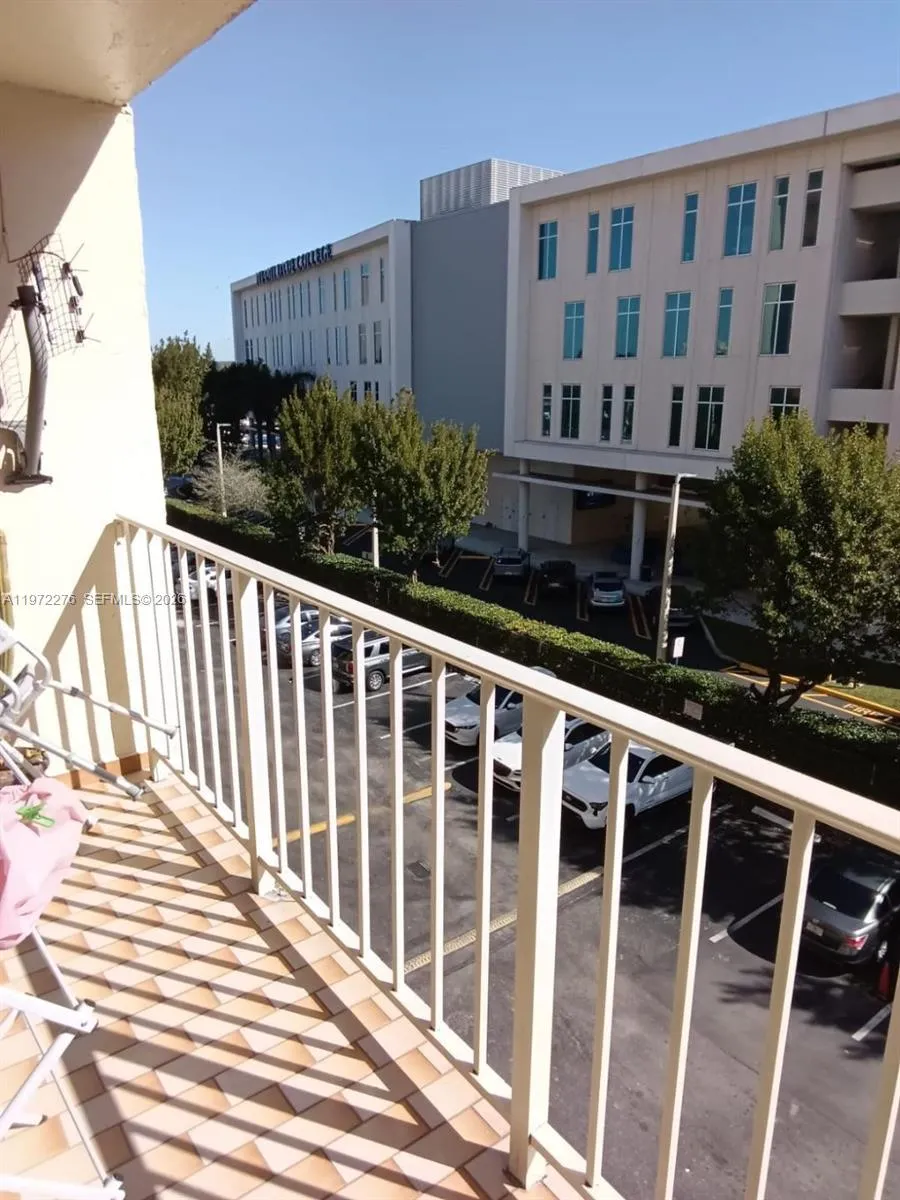 4675 W 18th Ct 409, Hialeah, Florida 33012, Hialeah, Florida 33012, 1 Bedroom Bedrooms, ,1 BathroomBathrooms,Residential,For Sale,4675 W 18th Ct 409, Hialeah, Florida 33012,A11972276