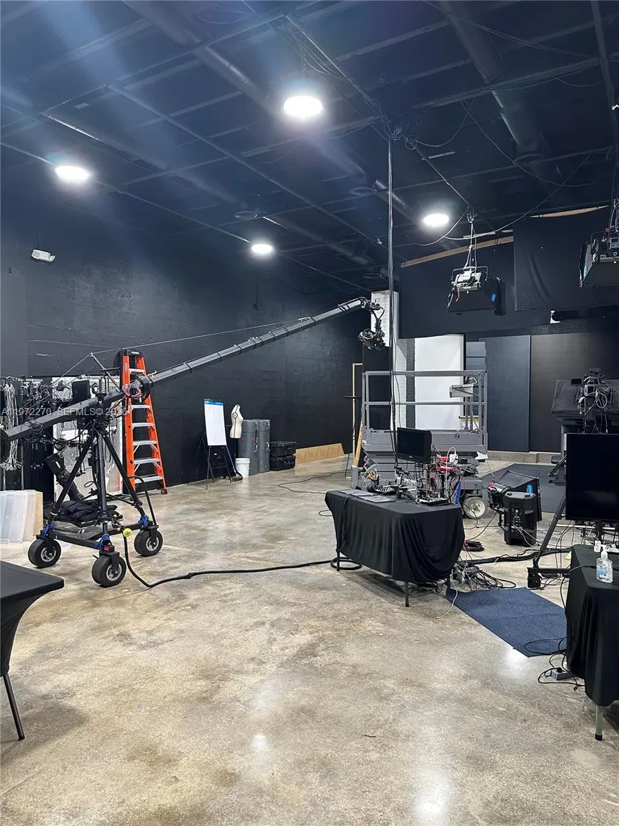 3075 Sw 28th St, Miami, Florida 33133, Miami, Florida 33133, ,Commercial Sale,For Sale,3075 Sw 28th St, Miami, Florida 33133,A11972270