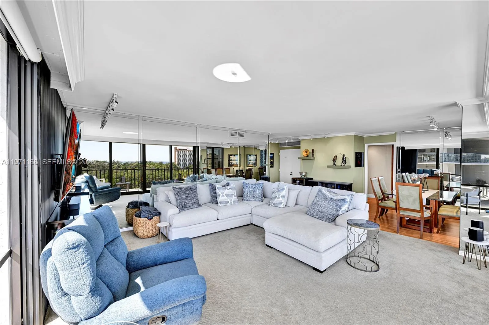 936 Intracoastal Dr 9h, Fort Lauderdale, Florida 3, Fort Lauderdale, Florida 33304, 2 Bedrooms Bedrooms, ,2 BathroomsBathrooms,Residential,For Sale,936 Intracoastal Dr 9h, Fort Lauderdale, Florida 3,A11971166