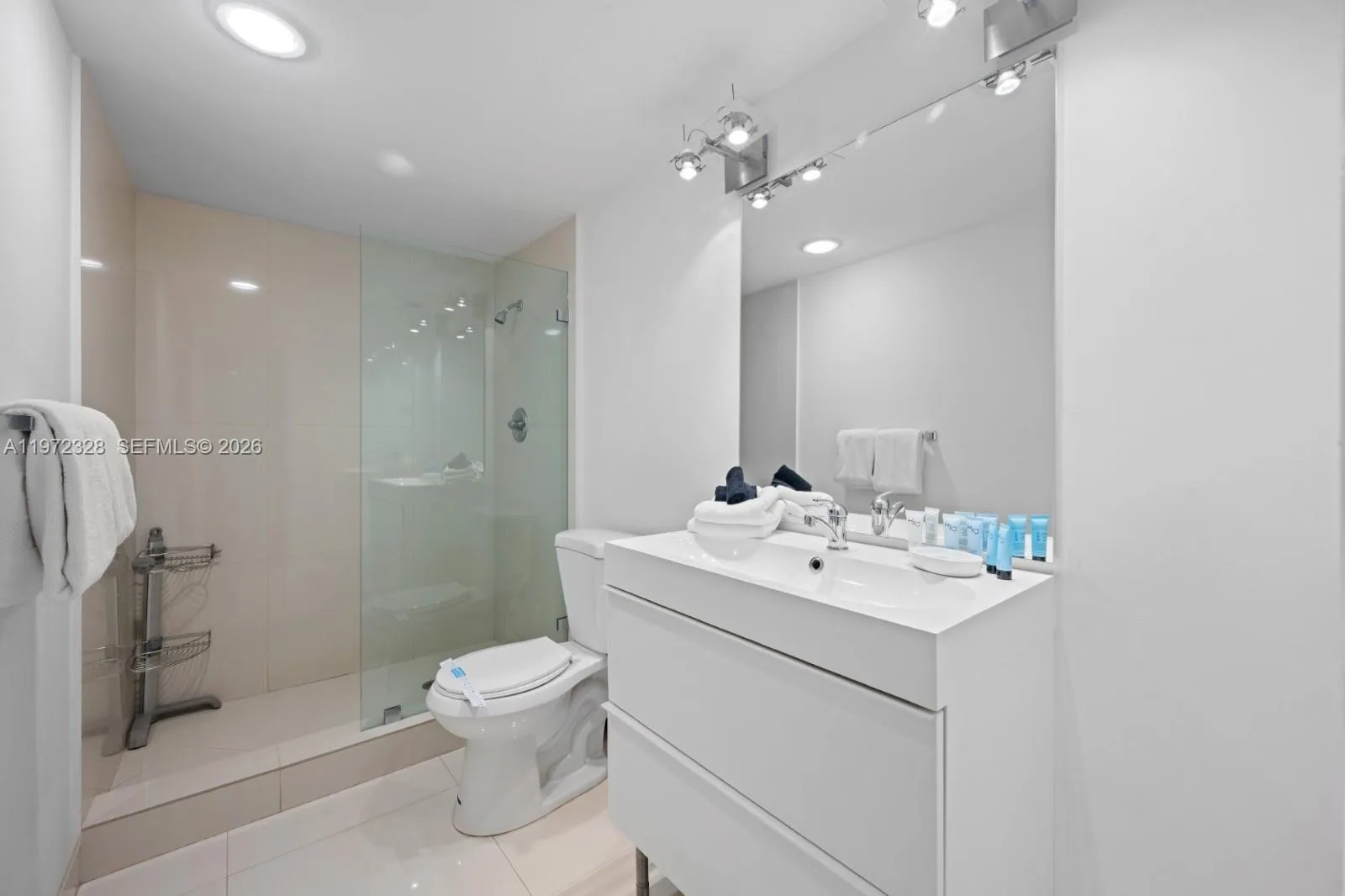 19370 Collins Ave 903, Sunny Isles Beach, Florida, Sunny Isles Beach, Florida 33160, 2 Bedrooms Bedrooms, ,2 BathroomsBathrooms,Residential Lease,For Rent,19370 Collins Ave 903, Sunny Isles Beach, Florida ,A11972328