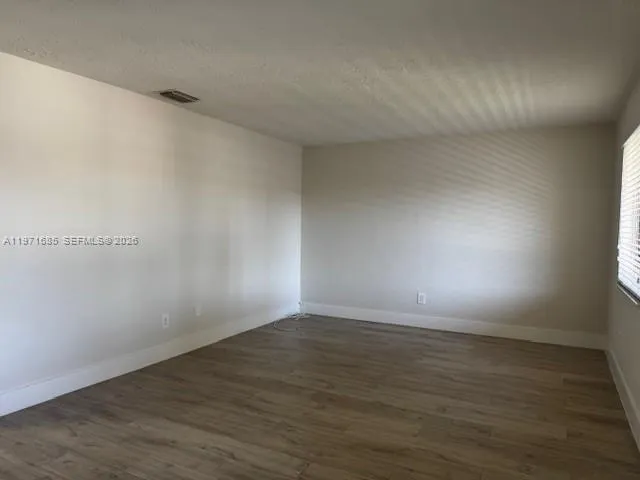 1345 W 28th St 16, Hialeah, Florida 33010, Hialeah, Florida 33010, 2 Bedrooms Bedrooms, ,1 BathroomBathrooms,Residential Lease,For Rent,1345 W 28th St 16, Hialeah, Florida 33010,A11971685