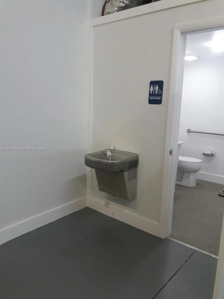 10601 Nw 122nd St 15, Medley, Florida 33178, Medley, Florida 33178, ,Commercial Lease,For Rent,10601 Nw 122nd St 15, Medley, Florida 33178,A11972346