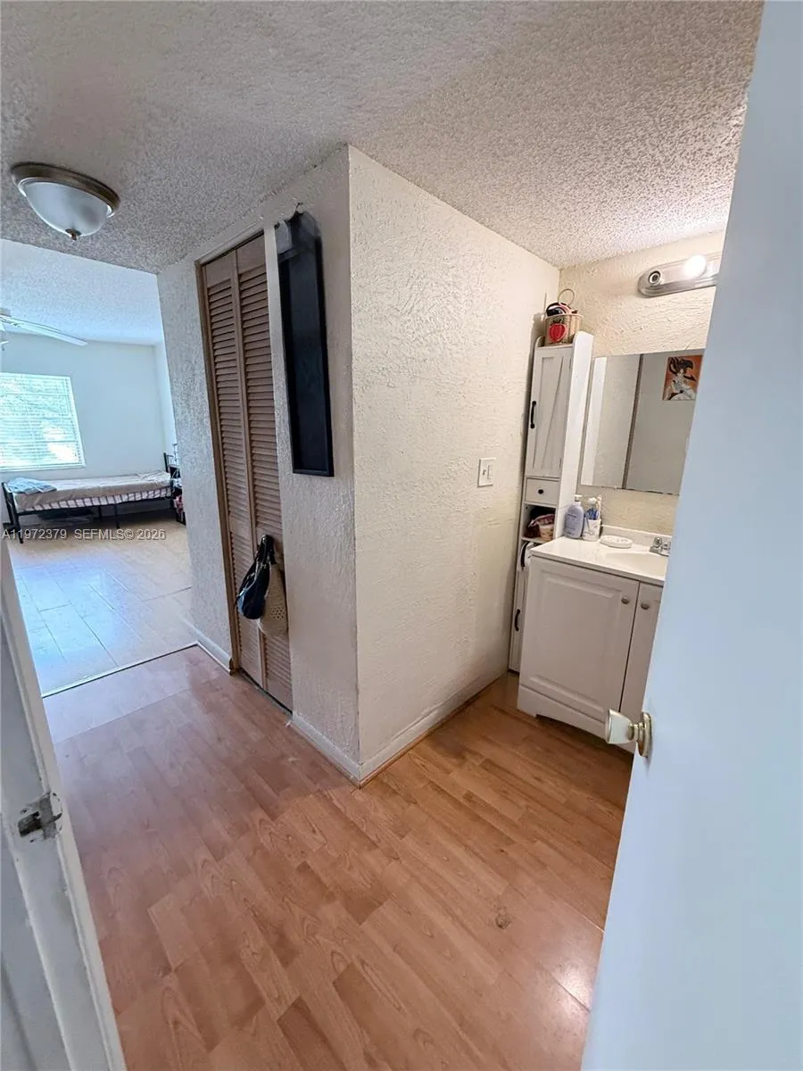 7501 Nw 16th St 3207, Plantation, Florida 33313, Plantation, Florida 33313, 1 Bedroom Bedrooms, ,1 BathroomBathrooms,Residential,For Sale,7501 Nw 16th St 3207, Plantation, Florida 33313,A11972379