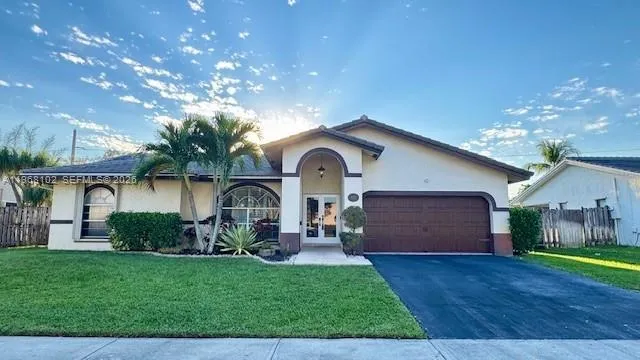 453 Sw 169th Ter 453, Weston, Florida 33326, Weston, Florida 33326, 4 Bedrooms Bedrooms, ,2 BathroomsBathrooms,Residential Lease,For Rent,453 Sw 169th Ter 453, Weston, Florida 33326,A11968102