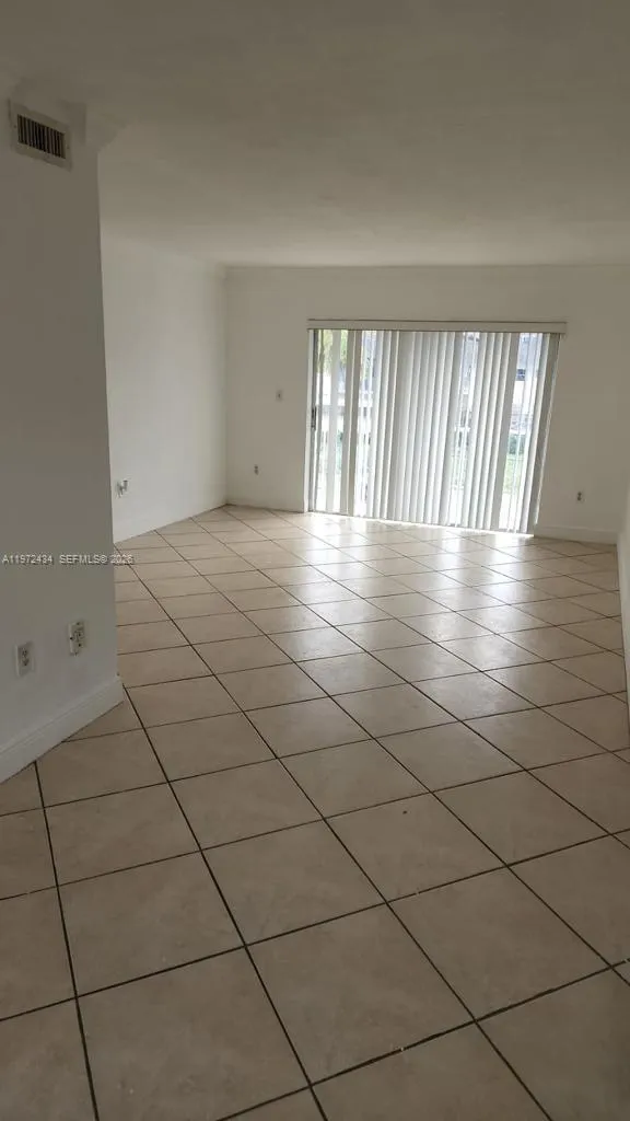 8475 Sw 94th St 205e, Miami, Florida 33156, Miami, Florida 33156, 2 Bedrooms Bedrooms, ,1 BathroomBathrooms,Residential Lease,For Rent,8475 Sw 94th St 205e, Miami, Florida 33156,A11972434