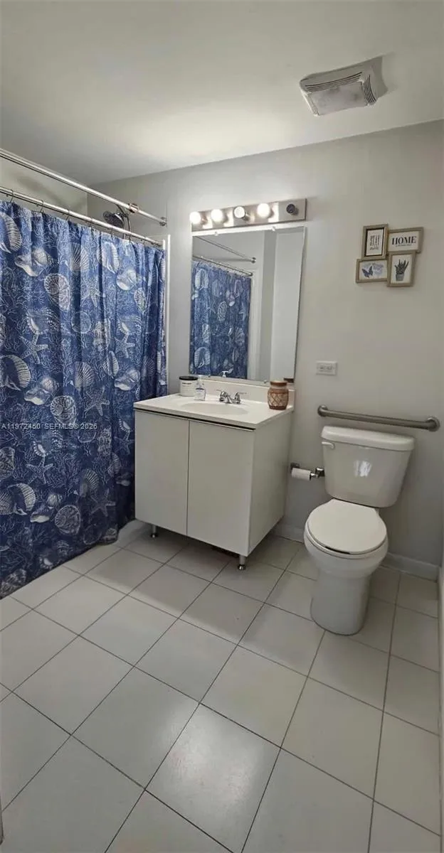 1857 Nw 24th St 3, Miami, Florida 33142, Miami, Florida 33142, 2 Bedrooms Bedrooms, ,1 BathroomBathrooms,Residential Lease,For Rent,1857 Nw 24th St 3, Miami, Florida 33142,A11972450