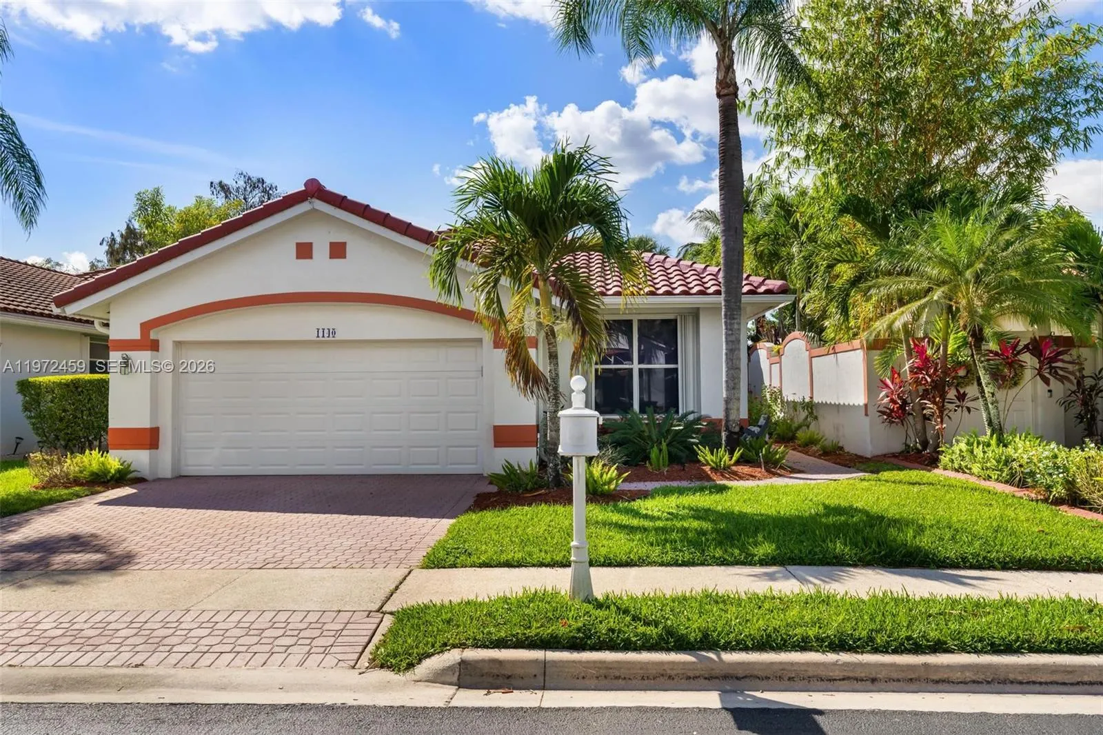 1140 W Bel Aire Dr W 1140, Pembroke Pines, Florida, Pembroke Pines, Florida 33027, 3 Bedrooms Bedrooms, ,2 BathroomsBathrooms,Residential Lease,For Rent,1140 W Bel Aire Dr W 1140, Pembroke Pines, Florida,A11972459