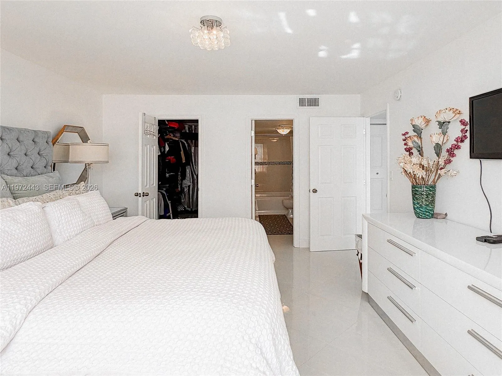 2780 Ne 183rd St 1504, Aventura, Florida 33160, Aventura, Florida 33160, 2 Bedrooms Bedrooms, ,2 BathroomsBathrooms,Residential Lease,For Rent,2780 Ne 183rd St 1504, Aventura, Florida 33160,A11972443